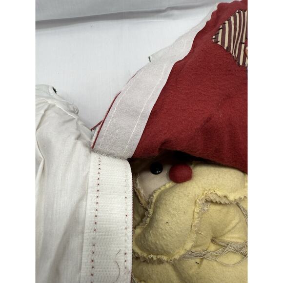 Vintage Santa Claus Christmas Tree Skirt 39" Red Patchwork Button Accents Velcr - Picture 11 of 11